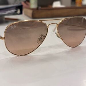 Ray-Ban Avaitor sunglasses